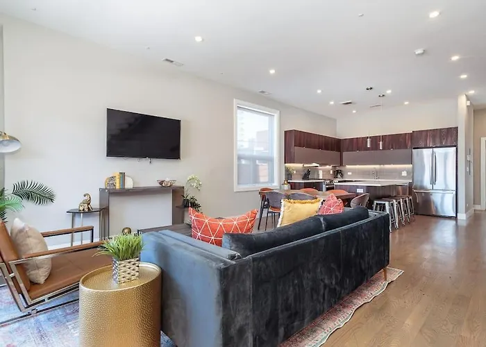 Breathtaking Downtown Penthouse A - Sleeps 11 Chicago